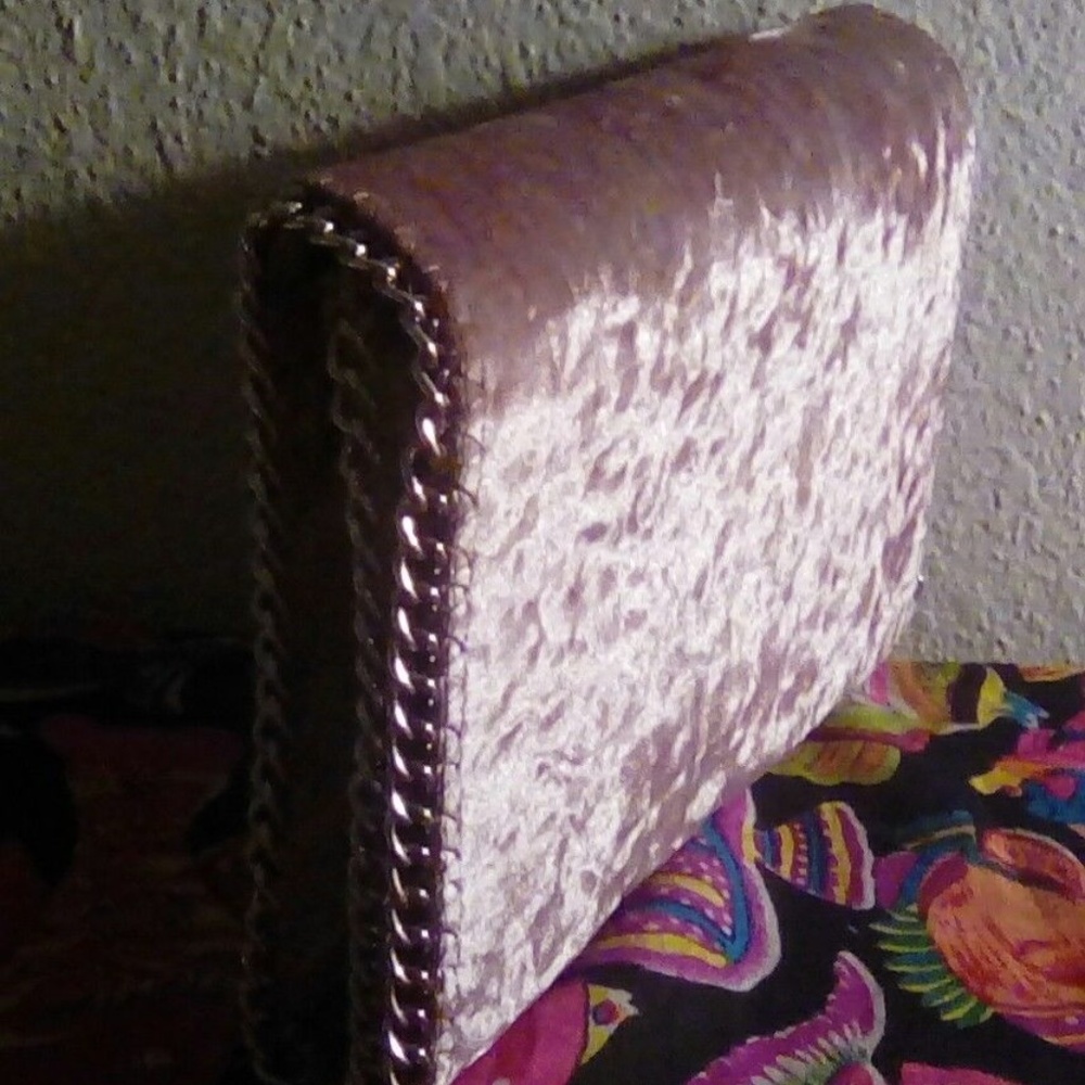 Chelsea 28 Clutch Crushed Velvet Chain Clutch